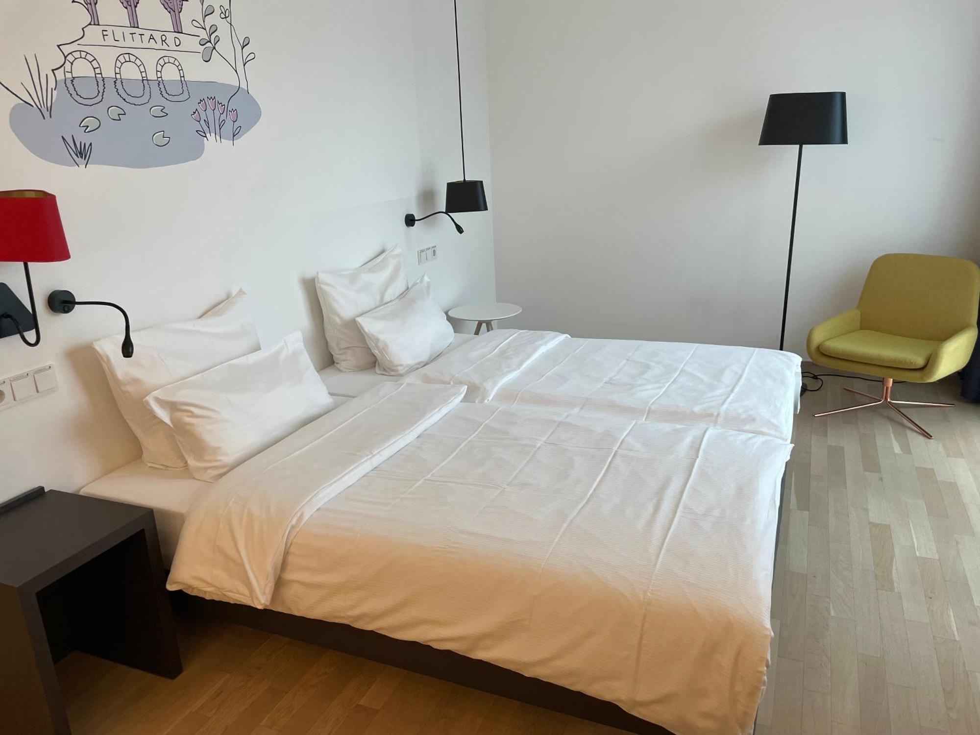 Hotel Im Leskanpark Кьолн Екстериор снимка