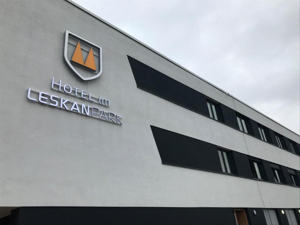 Hotel Im Leskanpark Кьолн Екстериор снимка