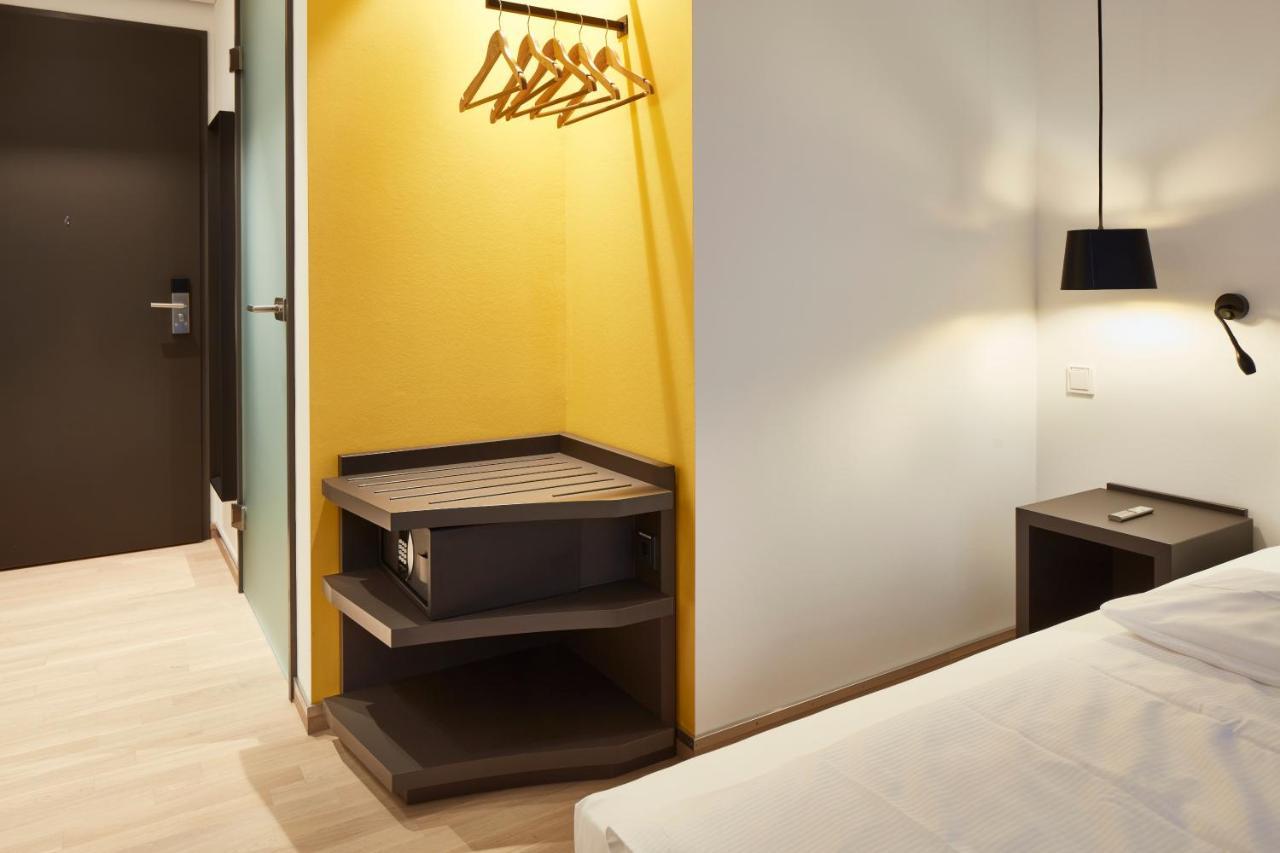 Hotel Im Leskanpark Кьолн Екстериор снимка